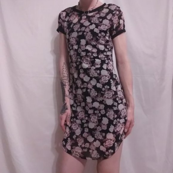 Mesh Flower Dress - Picture 2 of 8